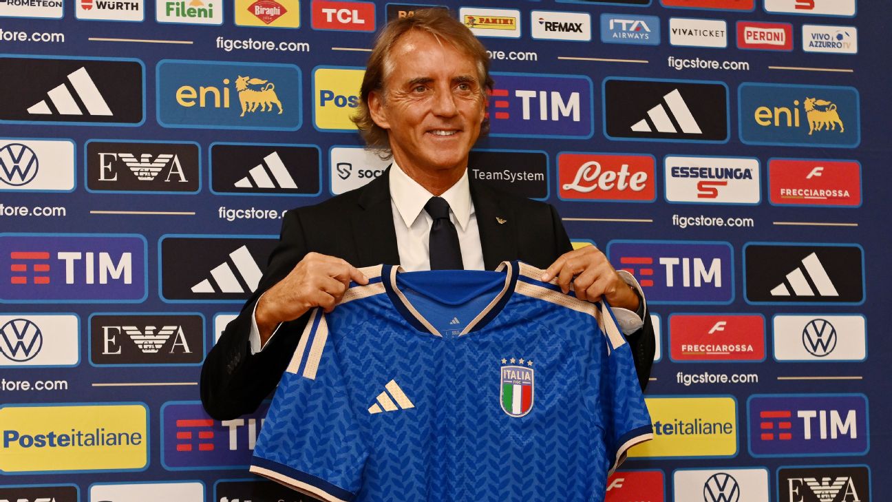 曼奇尼重返意大利帅位:致歉、救赎与世界杯突围之路